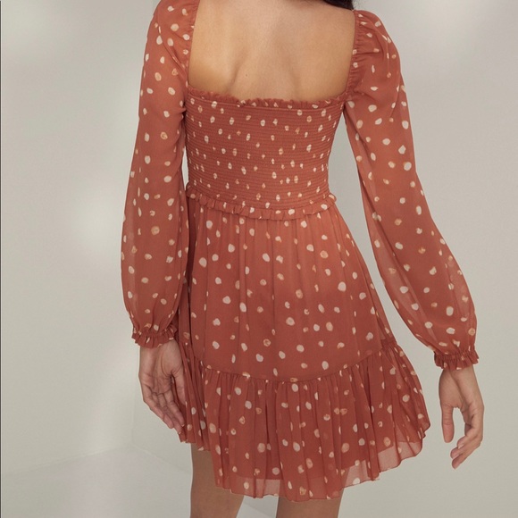 Aritzia Tempest Dress - Picture 3 of 3